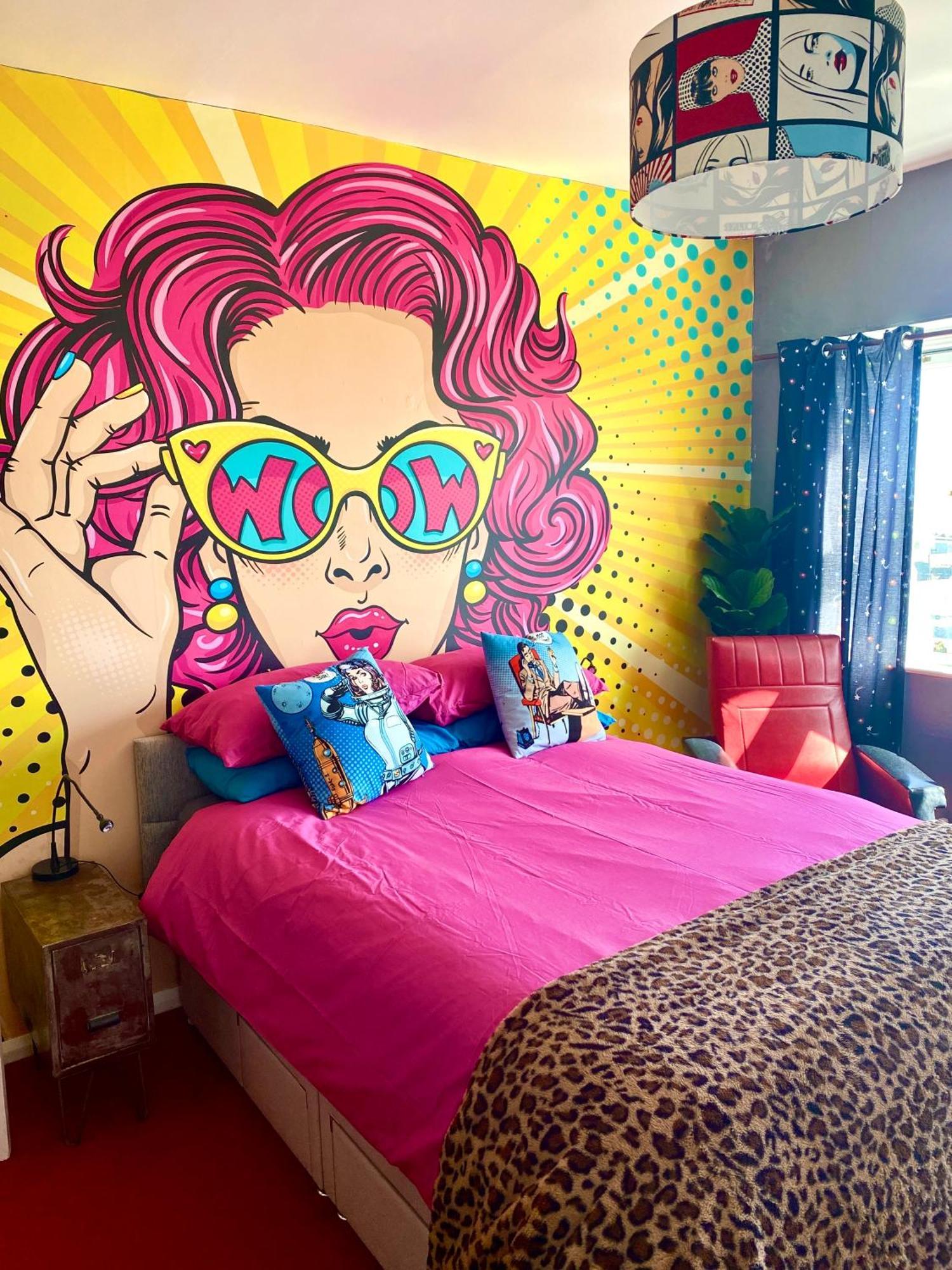 Pop Art Pad Heart Of Old Town With Parking! Apartman Hastings Kültér fotó